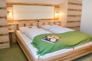 1. Schlafzimmmer der Ferienwohnung Kehlstein im Haus Wiesenrand