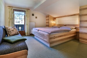 1. Schlafzimmmer der Ferienwohnung Kehlstein im Haus Wiesenrand